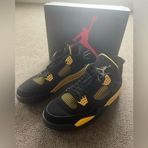 AIR JORDAN 4 RETRO